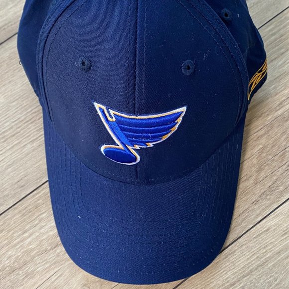 St. Louis Blues NHL Jacket (Medium) and Reebok Hat (One Size) - Picture 7 of 11